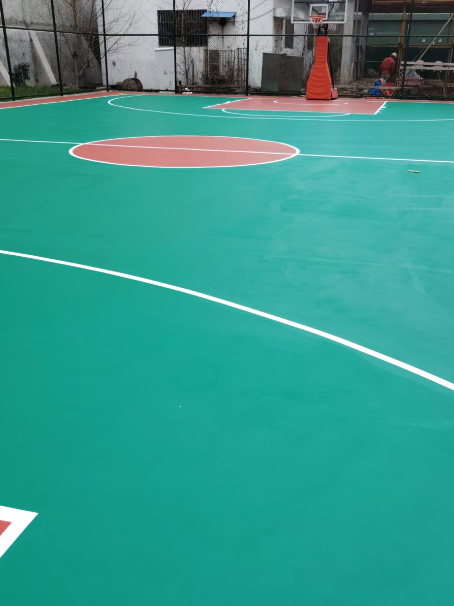 常德 球场长期使用易出现地面开裂